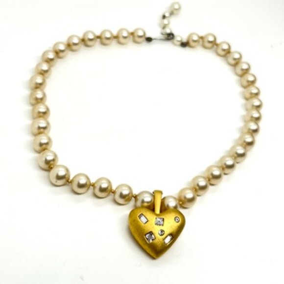 MARVELLA PEARL NECKLACE W/ GOLD TONE HEART ENHANCER PENDANT RHINESTONE VINTAGE - Picture 7 of 16